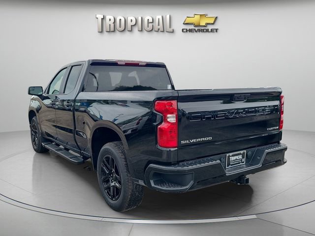 New 2026 Chevrolet Silverado 1500 Custom RWD image 2