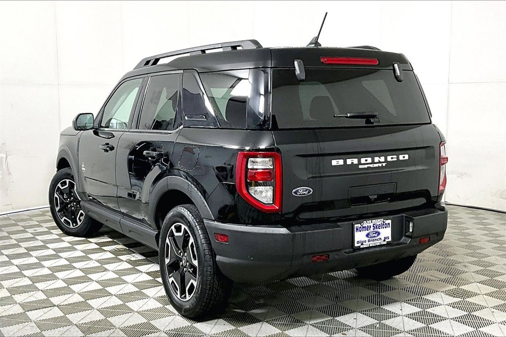 Used 2024 Ford Bronco Sport Outer Banks image 11