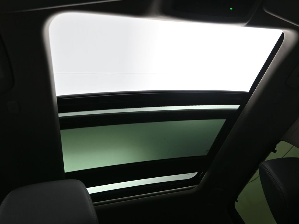 Used 2024 Nissan Rogue SL w/ SL Premium Package image 27