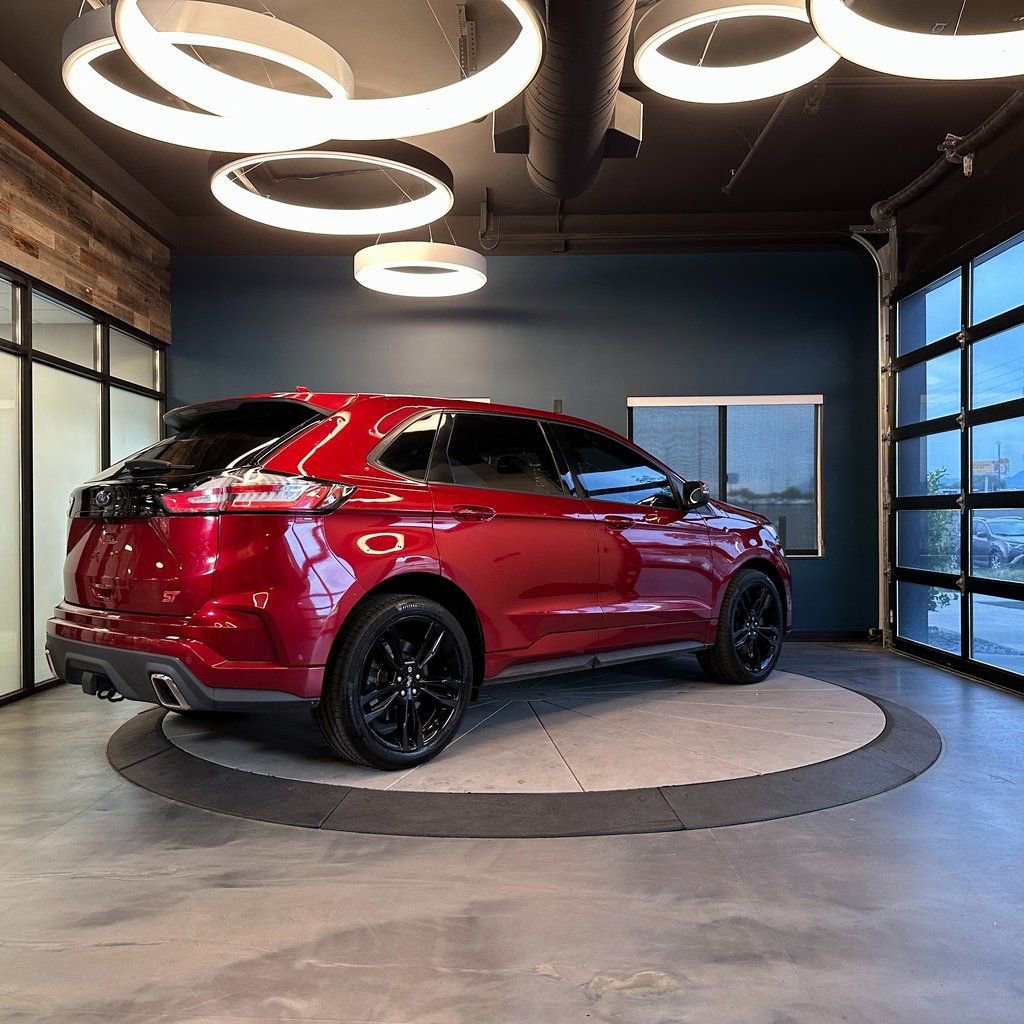 Used 2019 Ford Edge ST w/ Equipment Group 401A AWD/4WD image 3