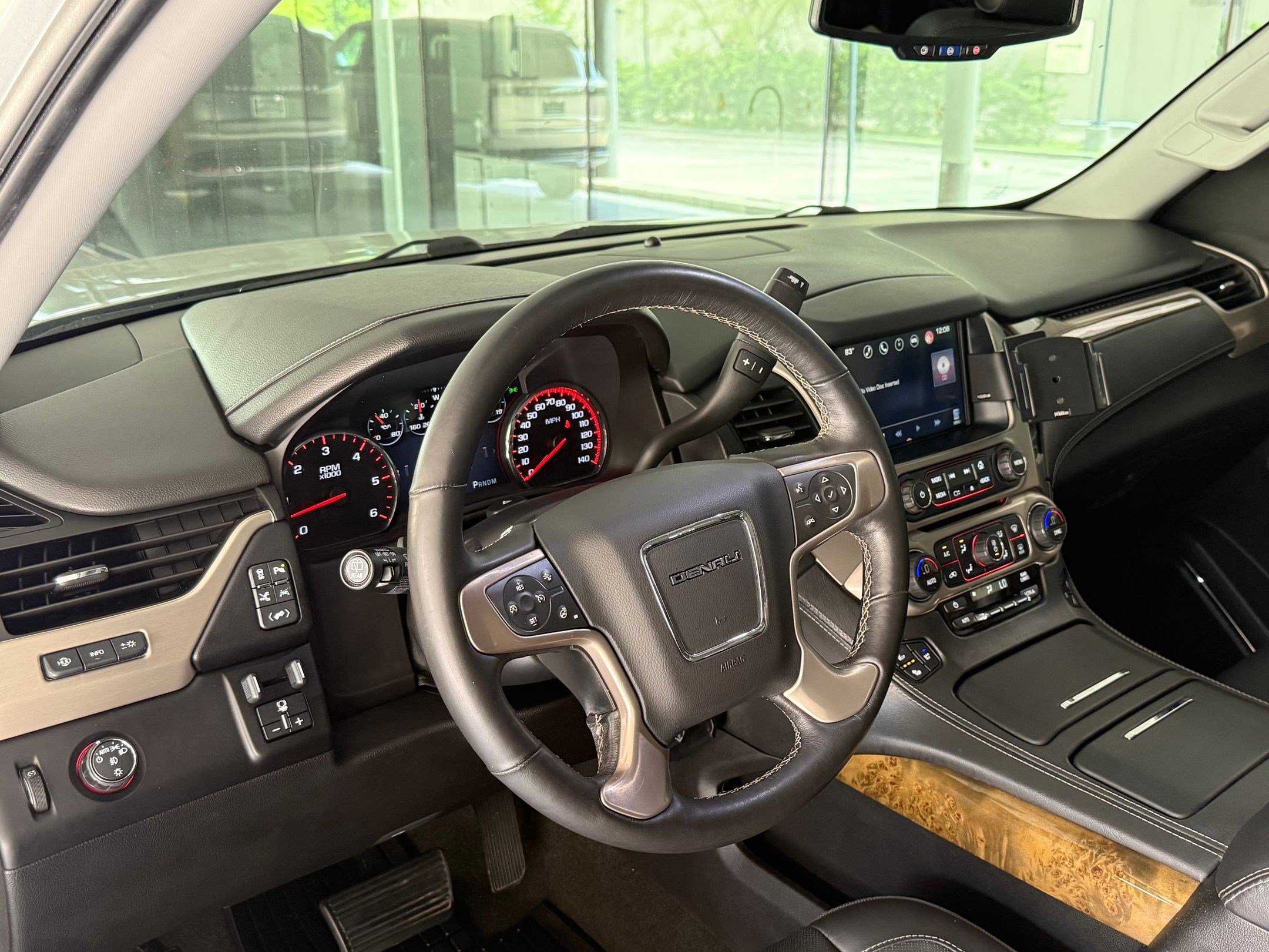 Used 2016 GMC Yukon Denali w/ Open Road Package image 3