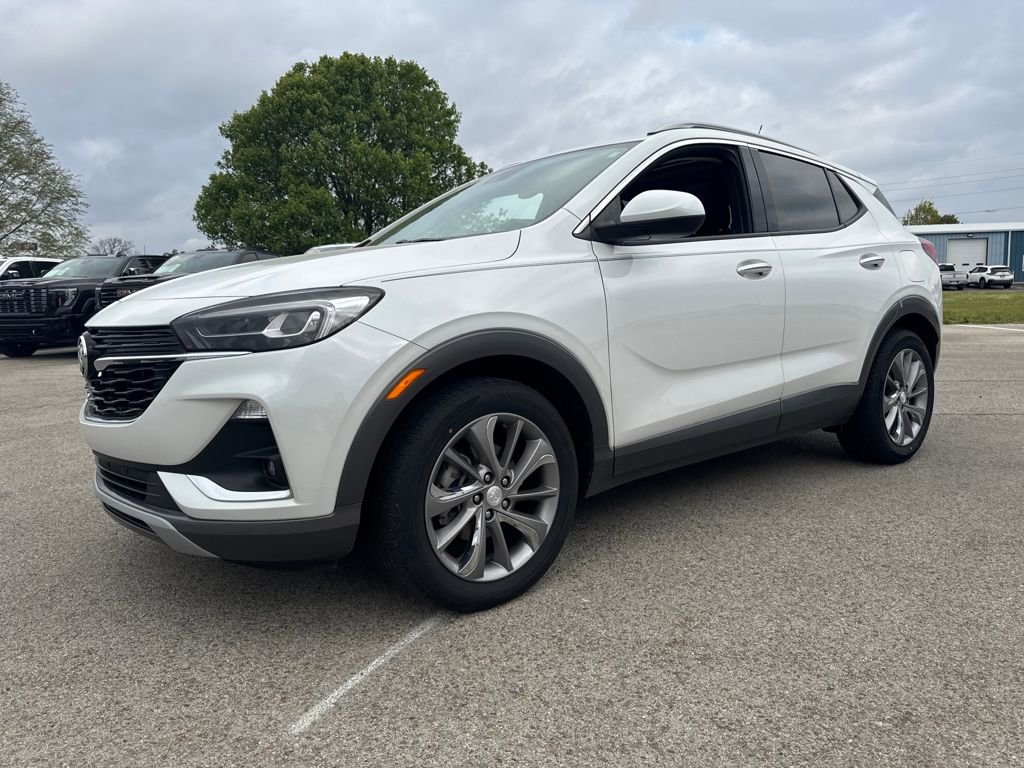 Used 2023 Buick Encore GX Essence w/ Experience Buick Package image 2