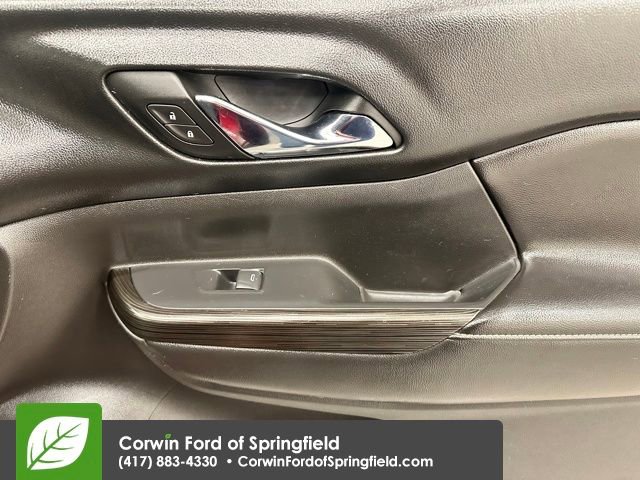 Used 2017 GMC Acadia SLT image 12