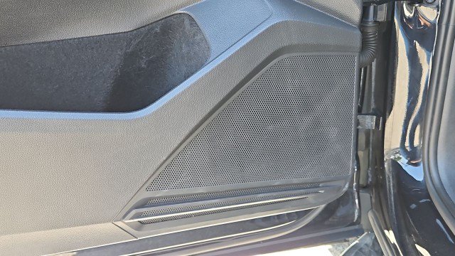 Used 2021 Volkswagen Tiguan SE R-Line FWD image 24