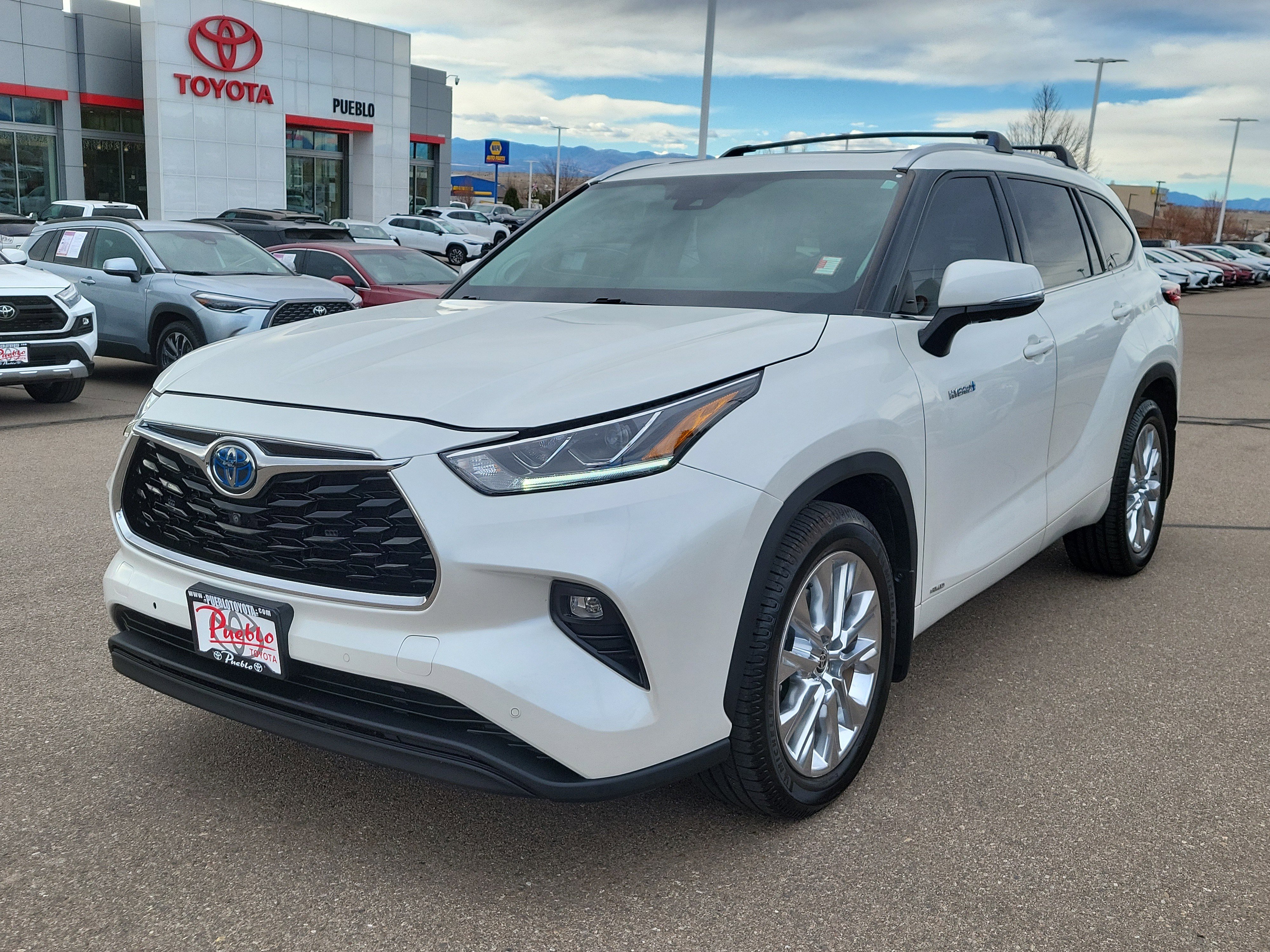 Used 2021 Toyota Highlander Limited image 4