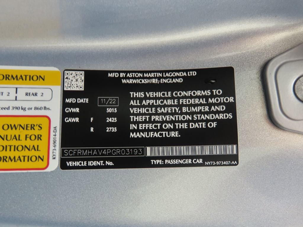 Used 2023 Aston Martin DBS Coupe image 32