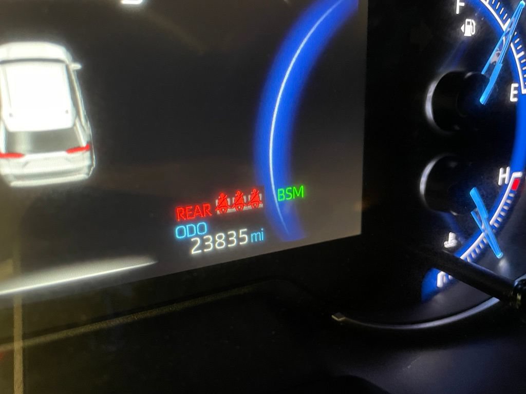 Used 2025 Toyota RAV4 XLE AWD/4WD image 16