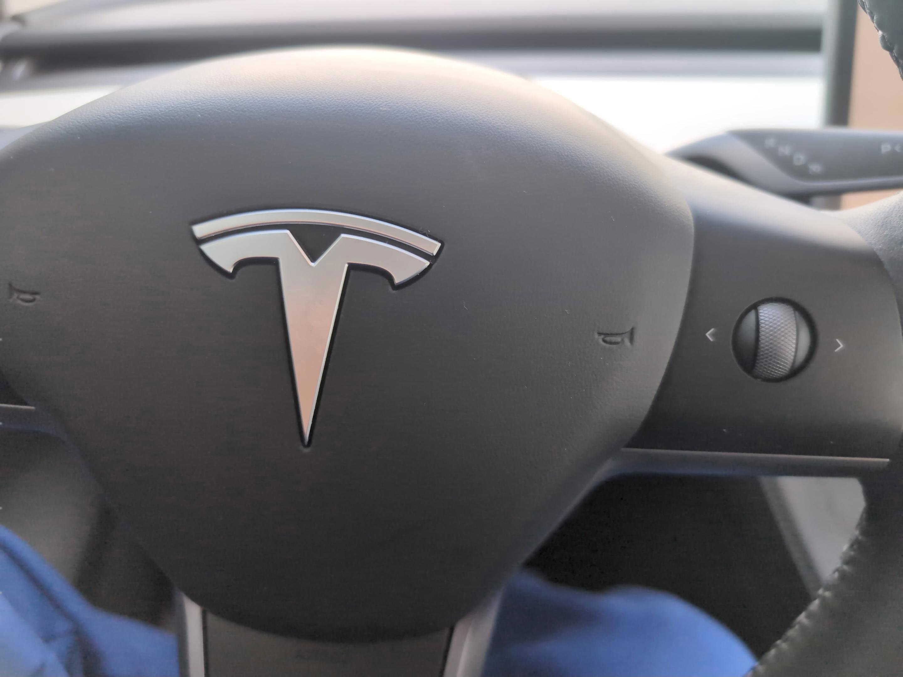 Used 2023 Tesla Model Y Long Range image 14