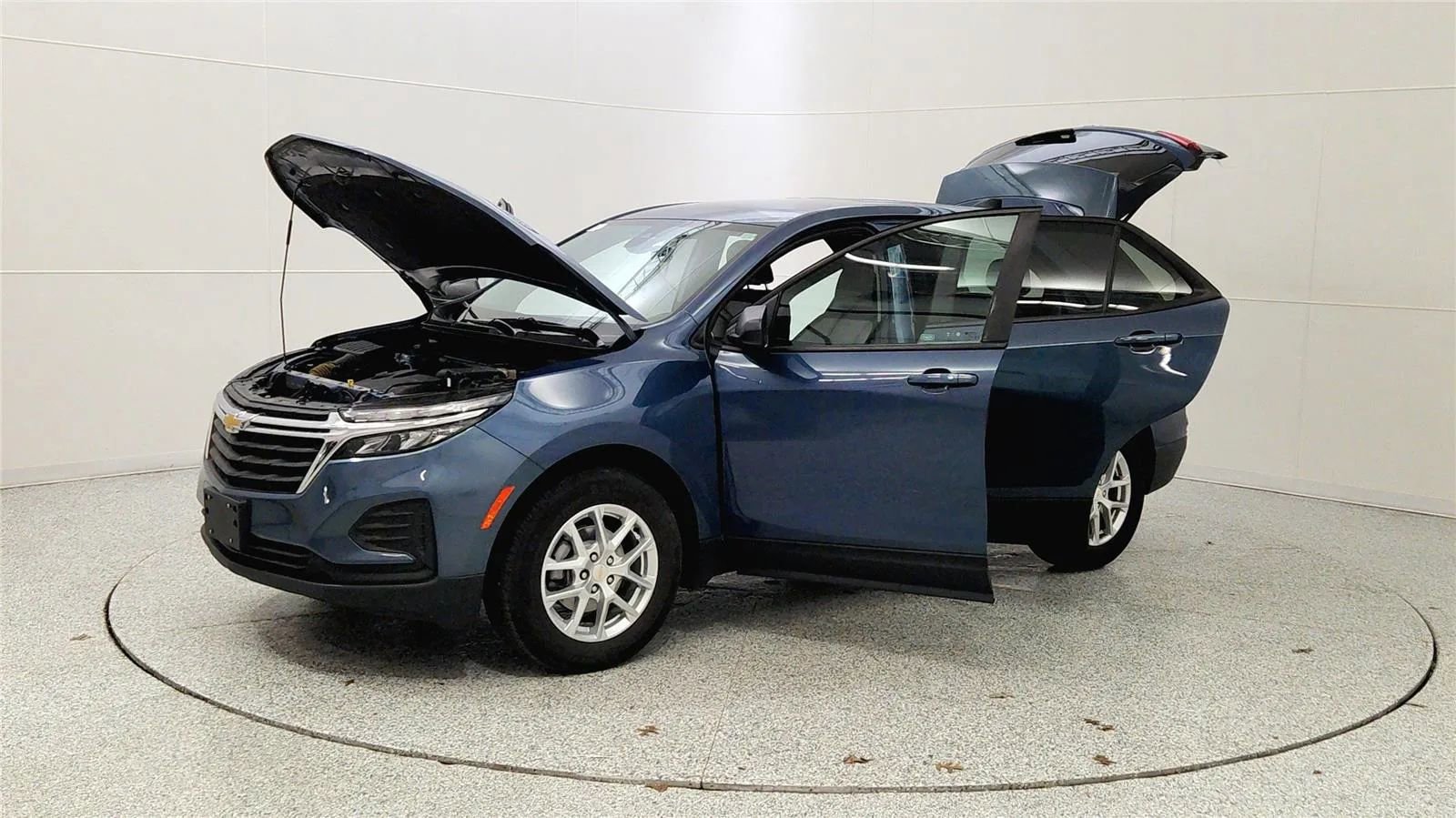 Used 2024 Chevrolet Equinox LS w/ LS Convenience Package image 10