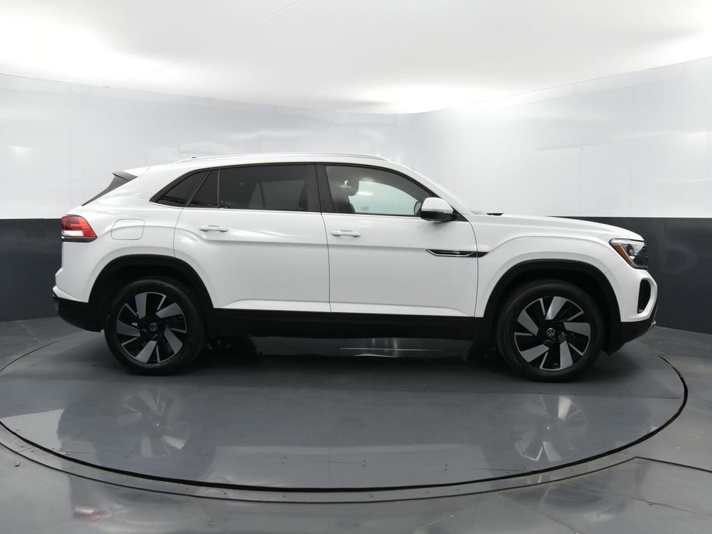 Used 2024 Volkswagen Atlas Cross Sport SE FWD image 52