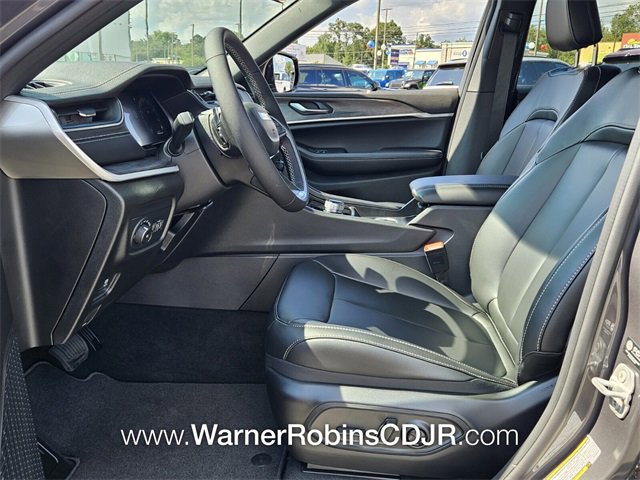 New 2025 Jeep Grand Cherokee Limited image 5