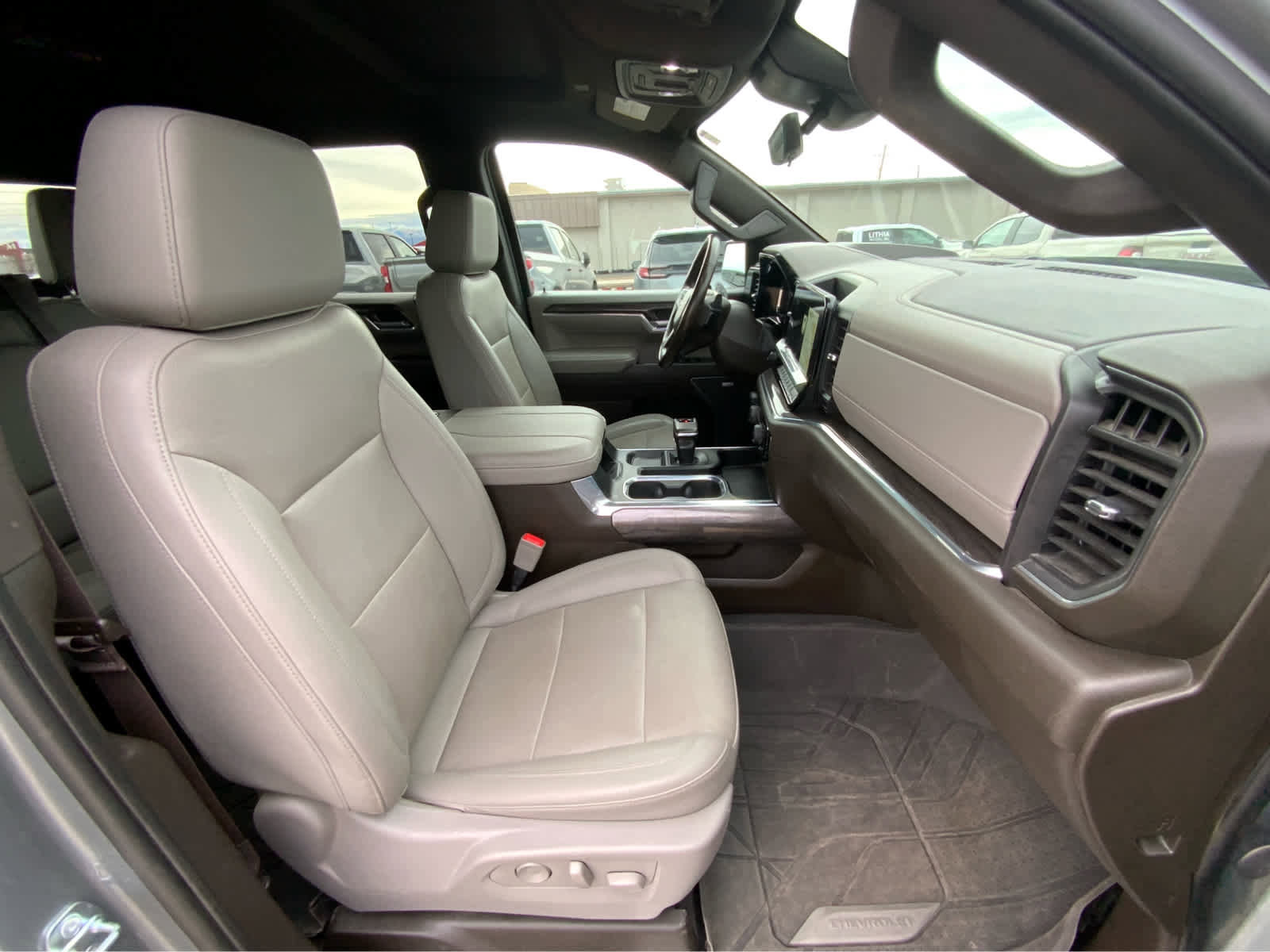 Certified 2023 Chevrolet Silverado 1500 LTZ w/ Technology Package image 26