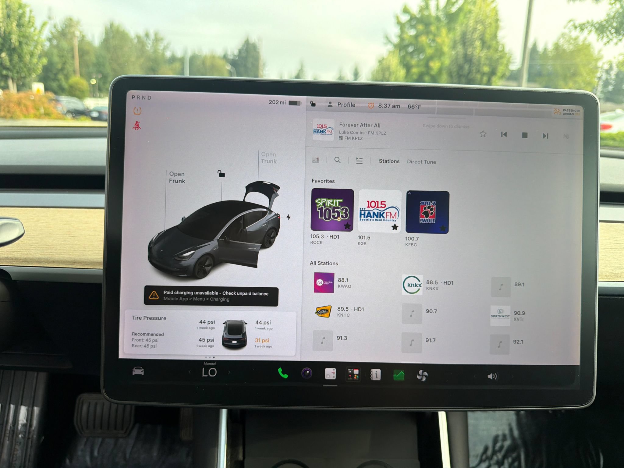 Used 2018 Tesla Model 3 Long Range RWD image 13