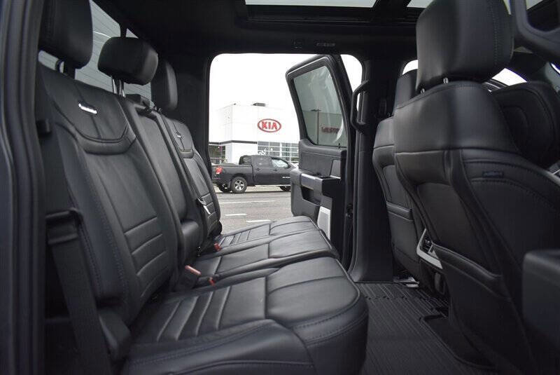 Used 2025 Ford F450 Platinum w/ FX4 Off-Road Package image 27