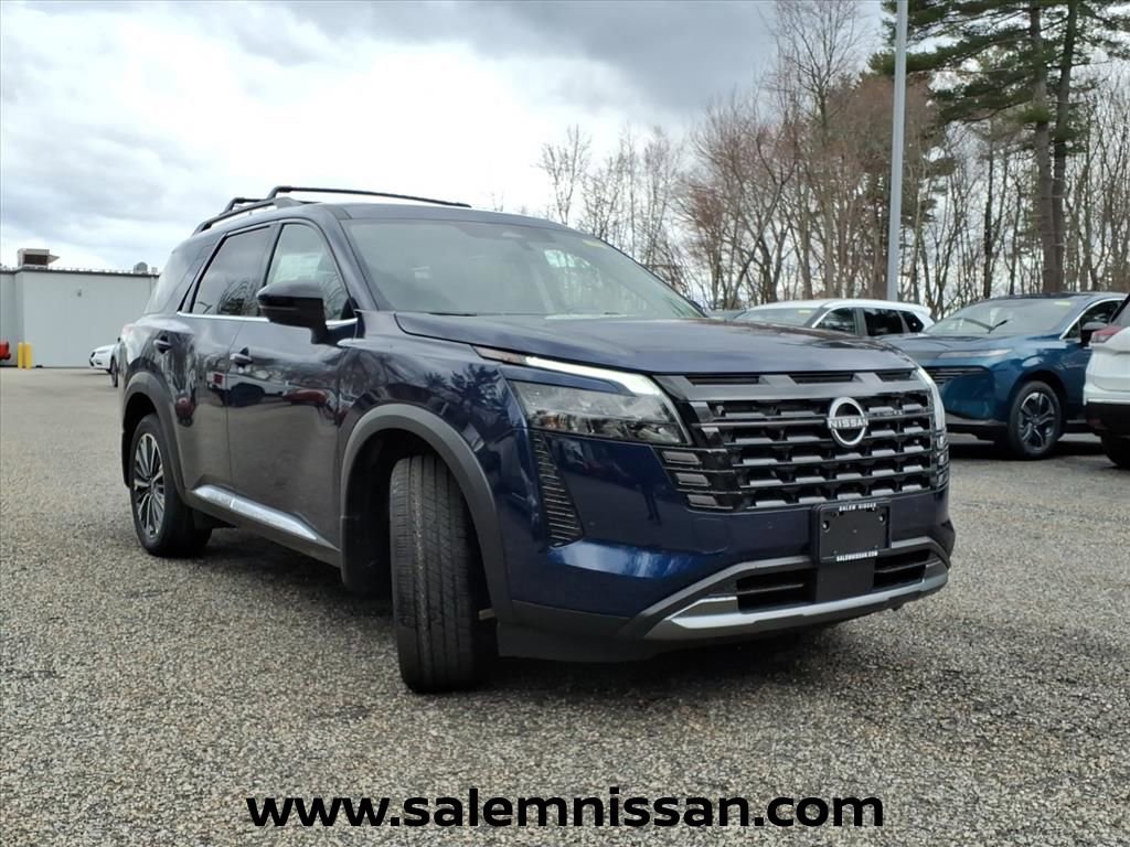 New 2026 Nissan Pathfinder Platinum w/ Cargo Package image 3
