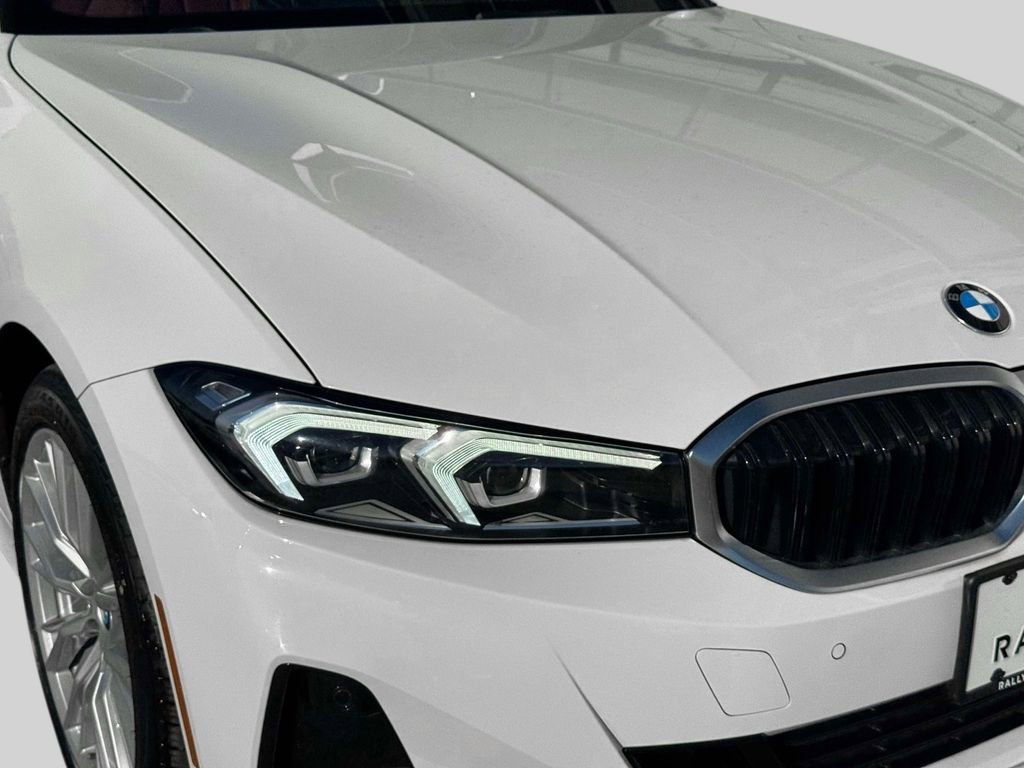 Certified 2023 BMW 330i xDrive Sedan w/ Driving Assistance Package image 7