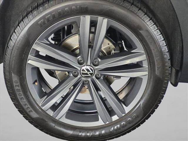 Used 2020 Volkswagen Atlas Cross Sport SE w/ Panoramic Sunroof Package AWD/4WD image 25