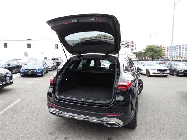 Used 2026 Mercedes-Benz GLC 300 4MATIC image 31