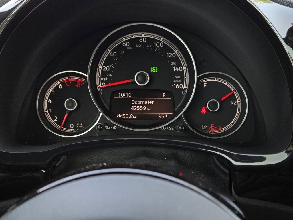 Used 2018 Volkswagen Beetle 2.0T Coast FWD image 6