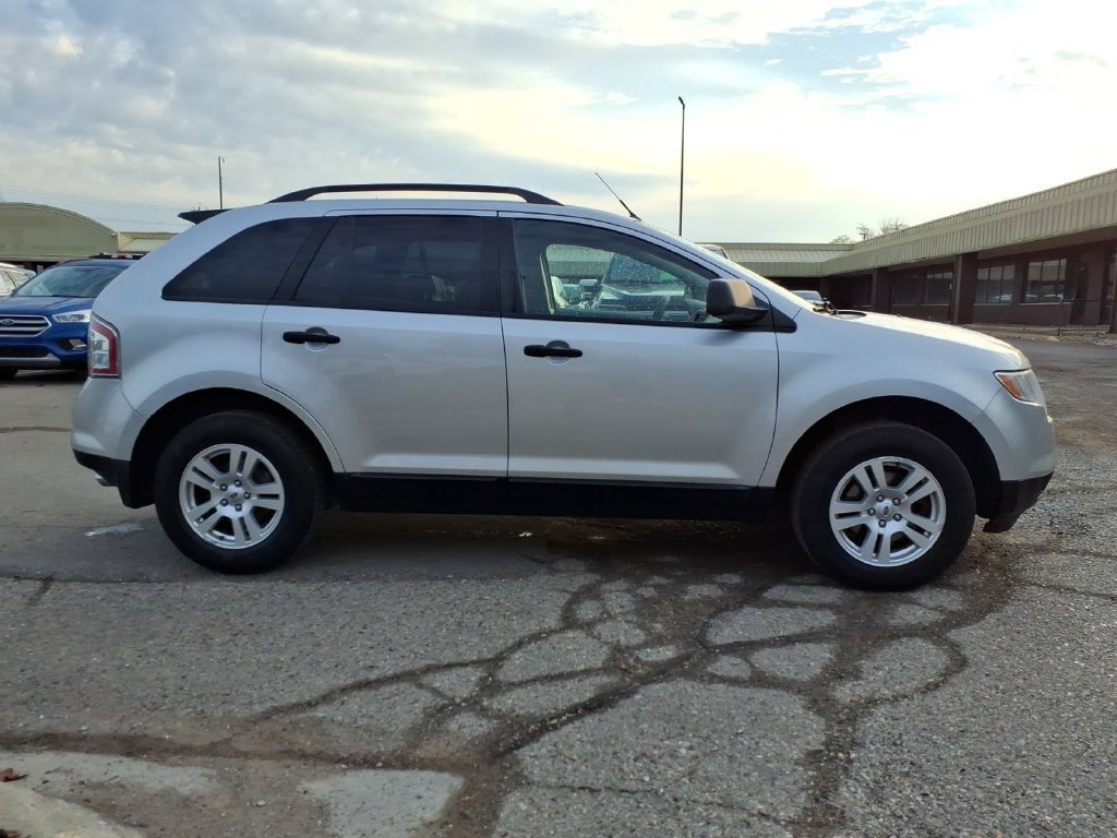 Used 2010 Ford Edge SE FWD image 6