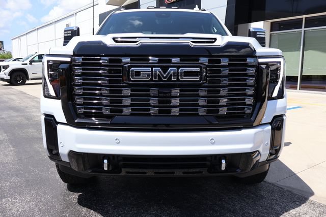 New 2026 GMC Sierra 3500 Denali Ultimate AWD/4WD image 2