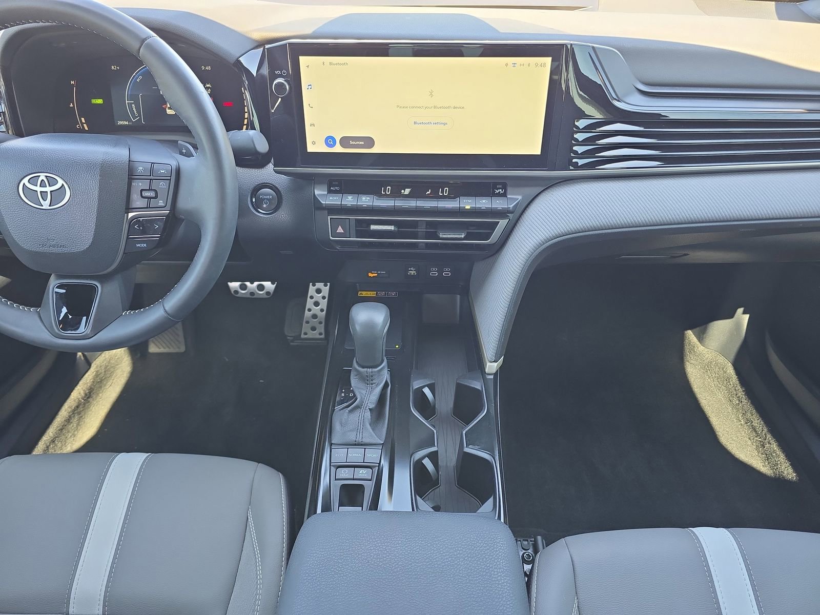 Used 2025 Toyota Camry SE w/ Multimedia Upgrade Package FWD image 11