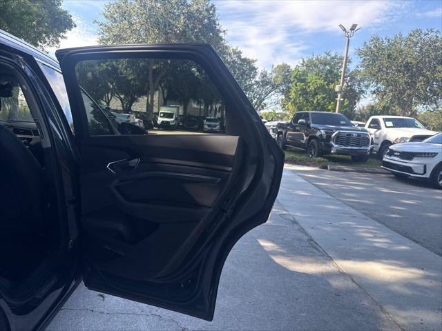 Used 2019 Audi e-tron Premium Plus AWD/4WD image 19