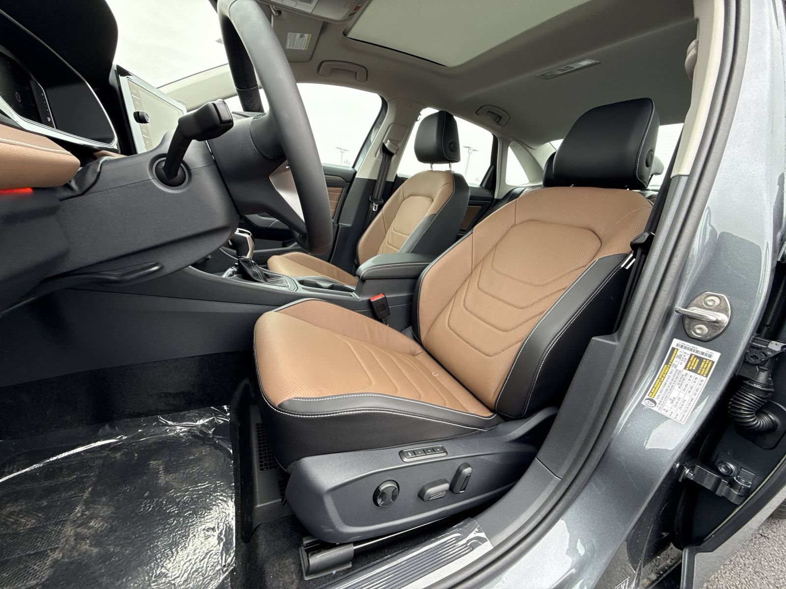 New 2026 Volkswagen Jetta SEL FWD image 12