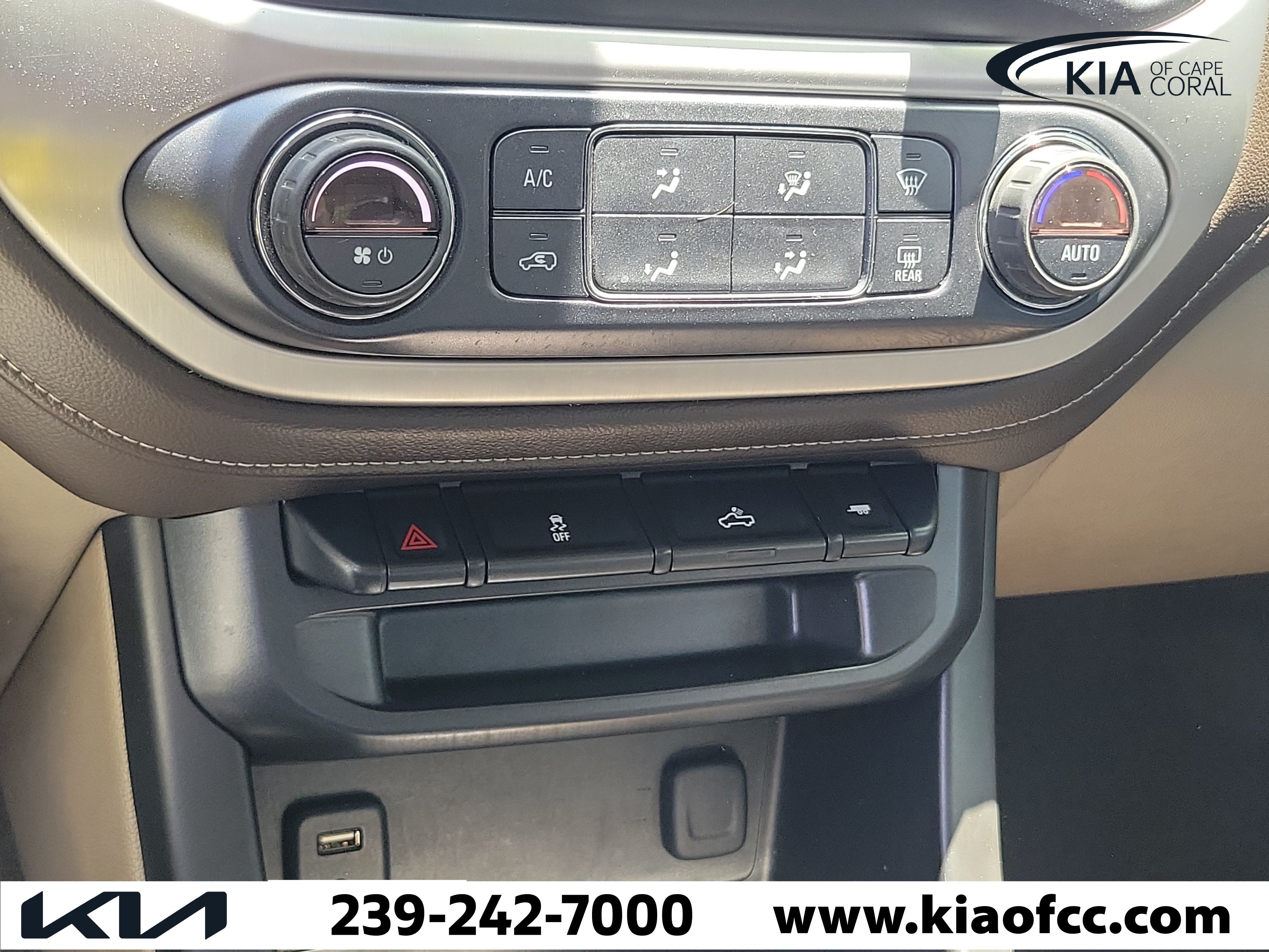 Used 2017 GMC Canyon SLE w/ SLE Convenience Package RWD image 28