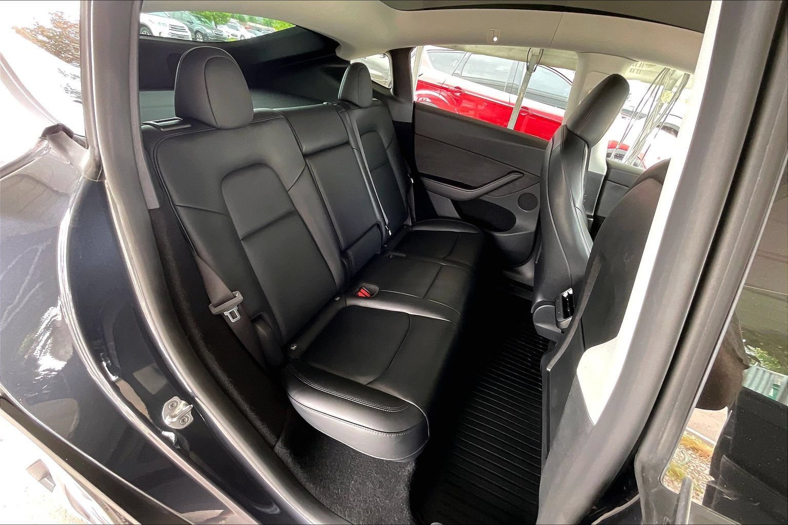 Used 2024 Tesla Model Y Long Range AWD/4WD image 20