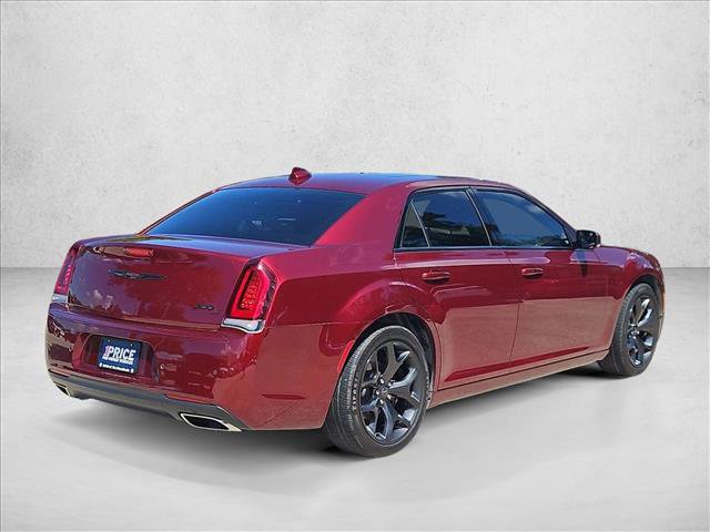 Used 2023 Chrysler 300 S RWD image 5