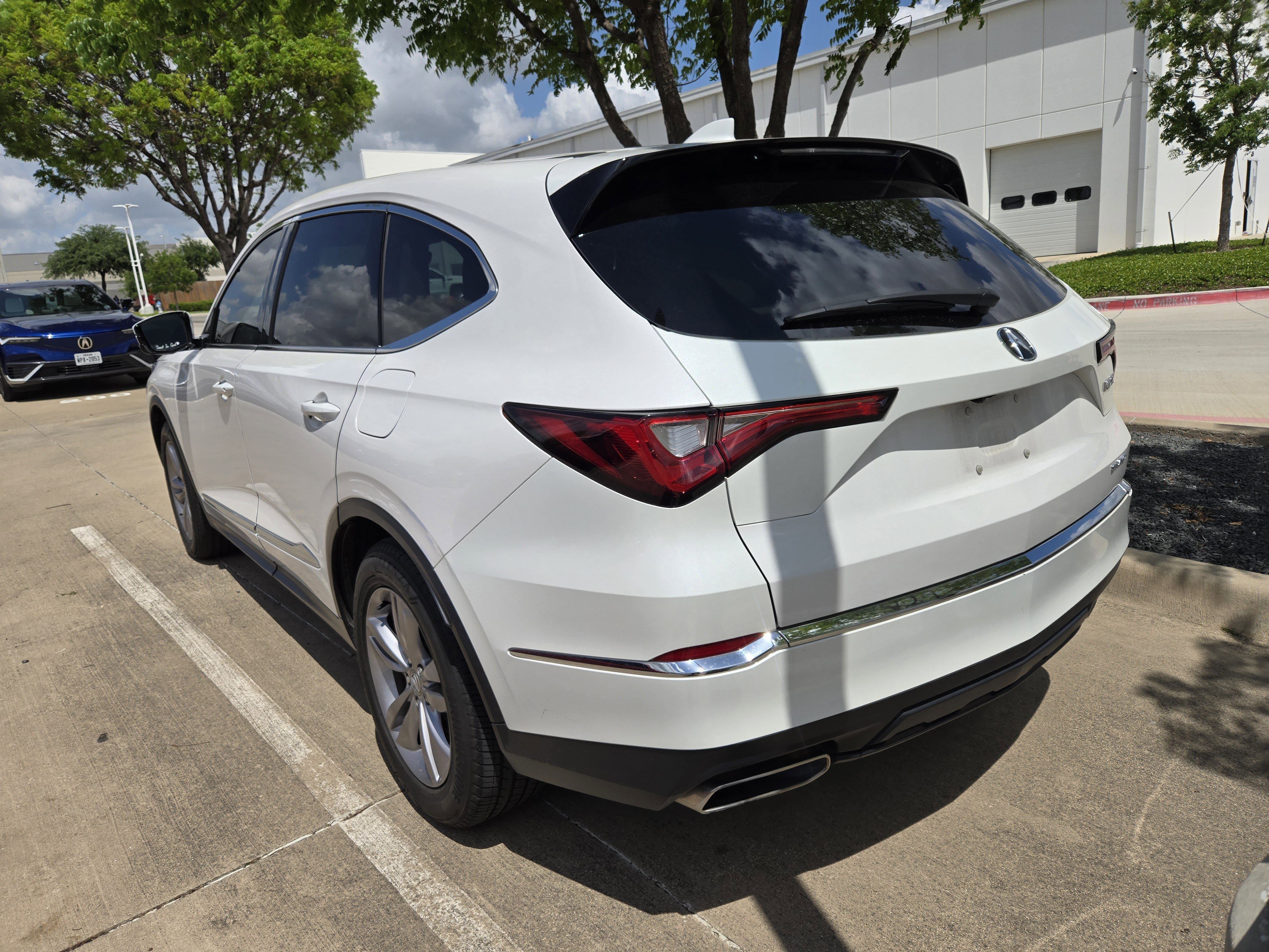 Used 2024 Acura MDX SH-AWD image 4