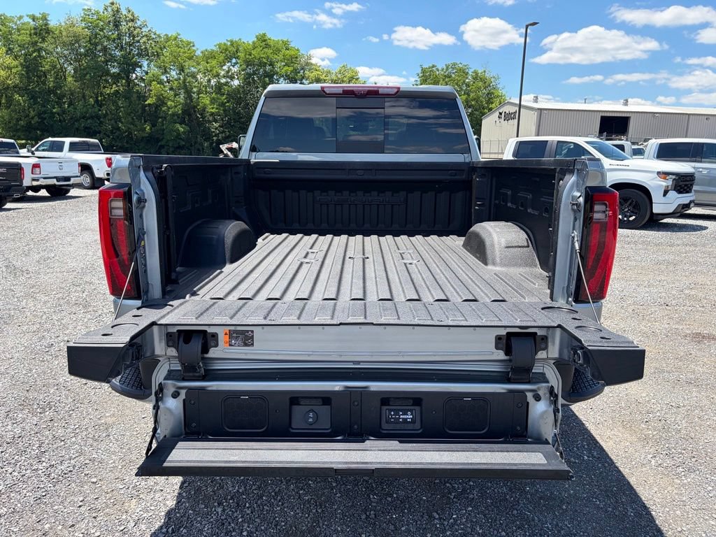 Used 2024 GMC Sierra 2500 Denali Ultimate AWD/4WD image 19