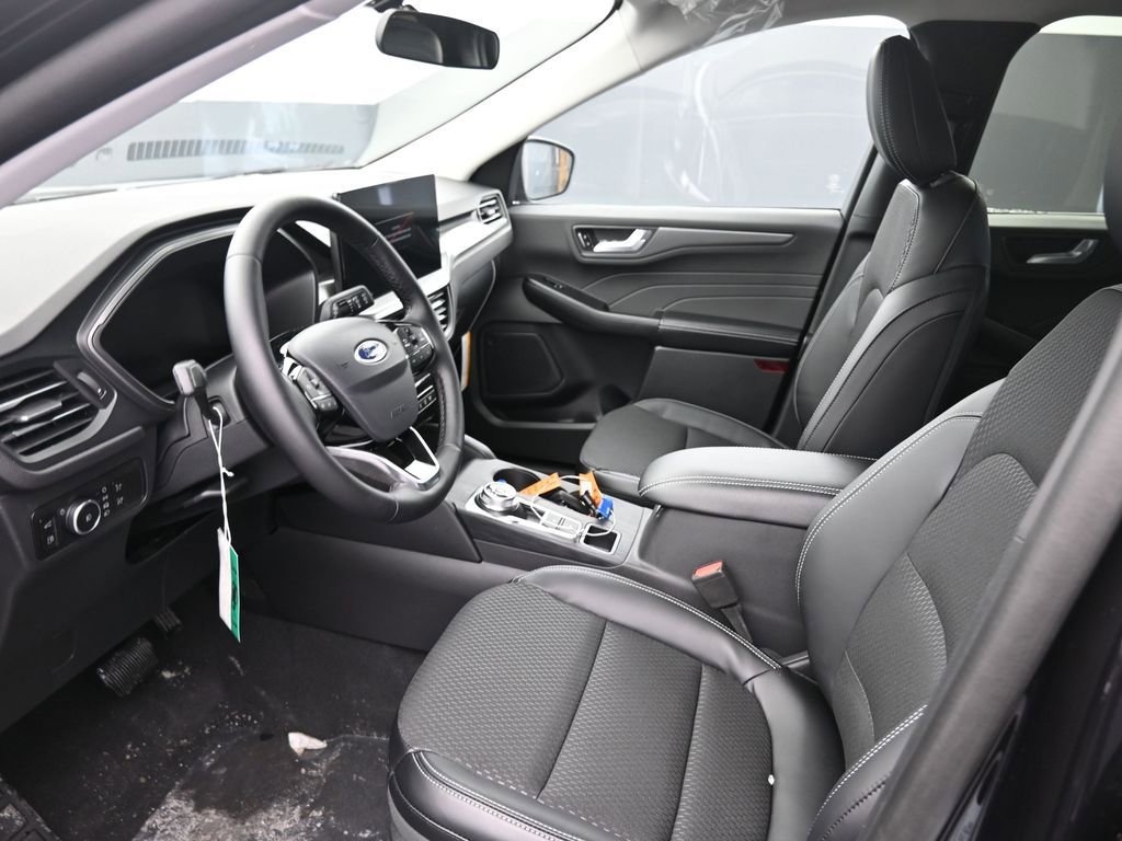 New 2026 Ford Escape SE image 32