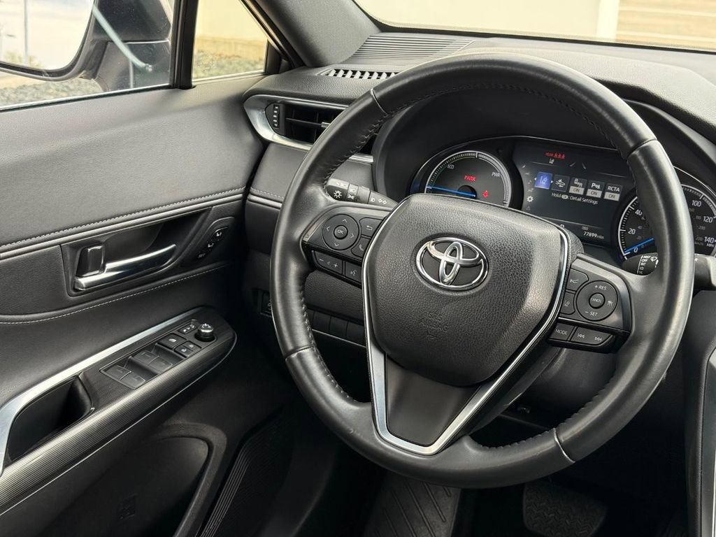 Used 2023 Toyota Venza XLE AWD/4WD image 27