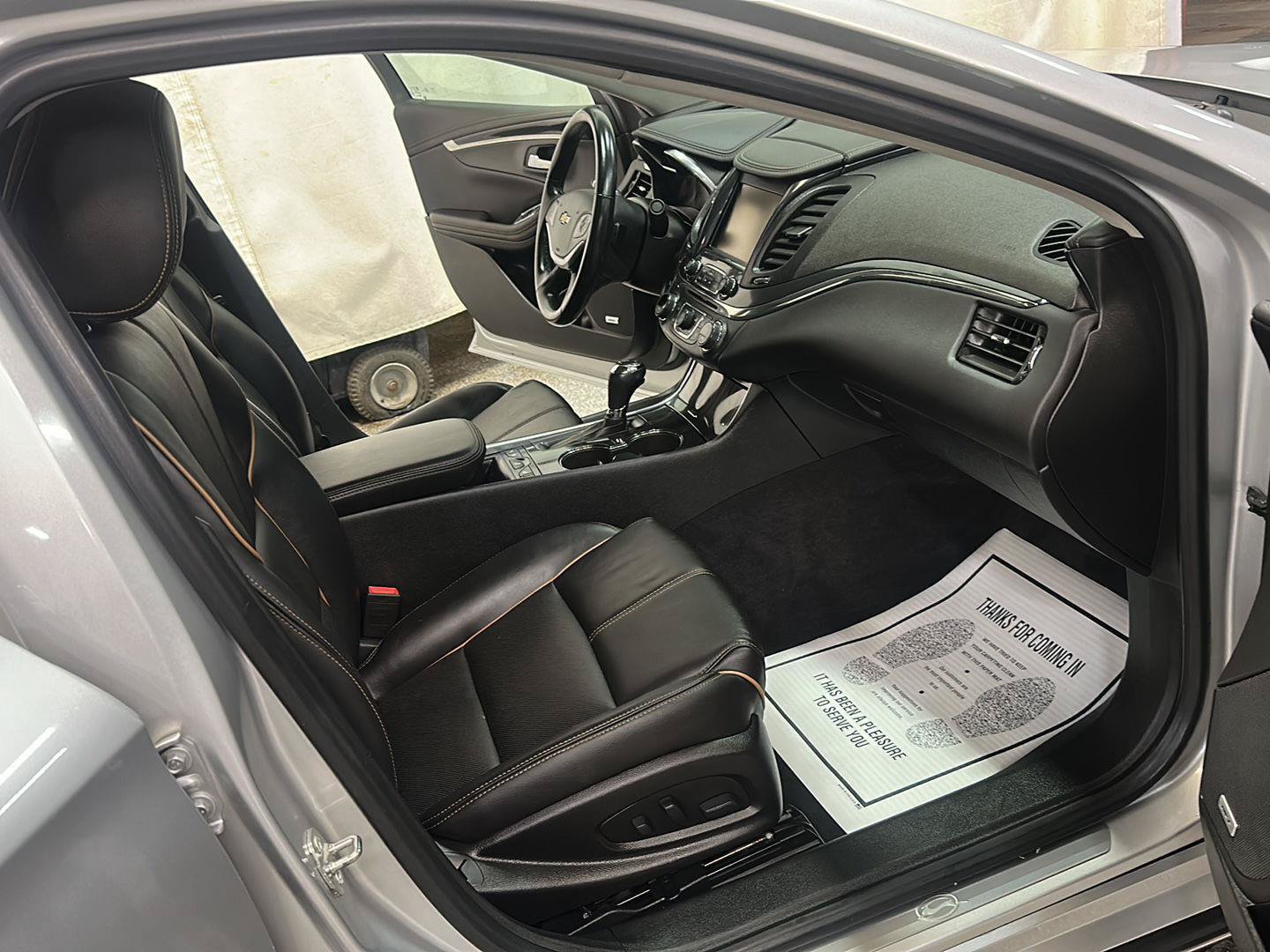 Used 2018 Chevrolet Impala Premier FWD image 26