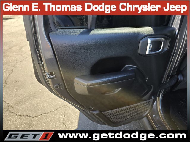 Certified 2023 Jeep Gladiator Willys image 28