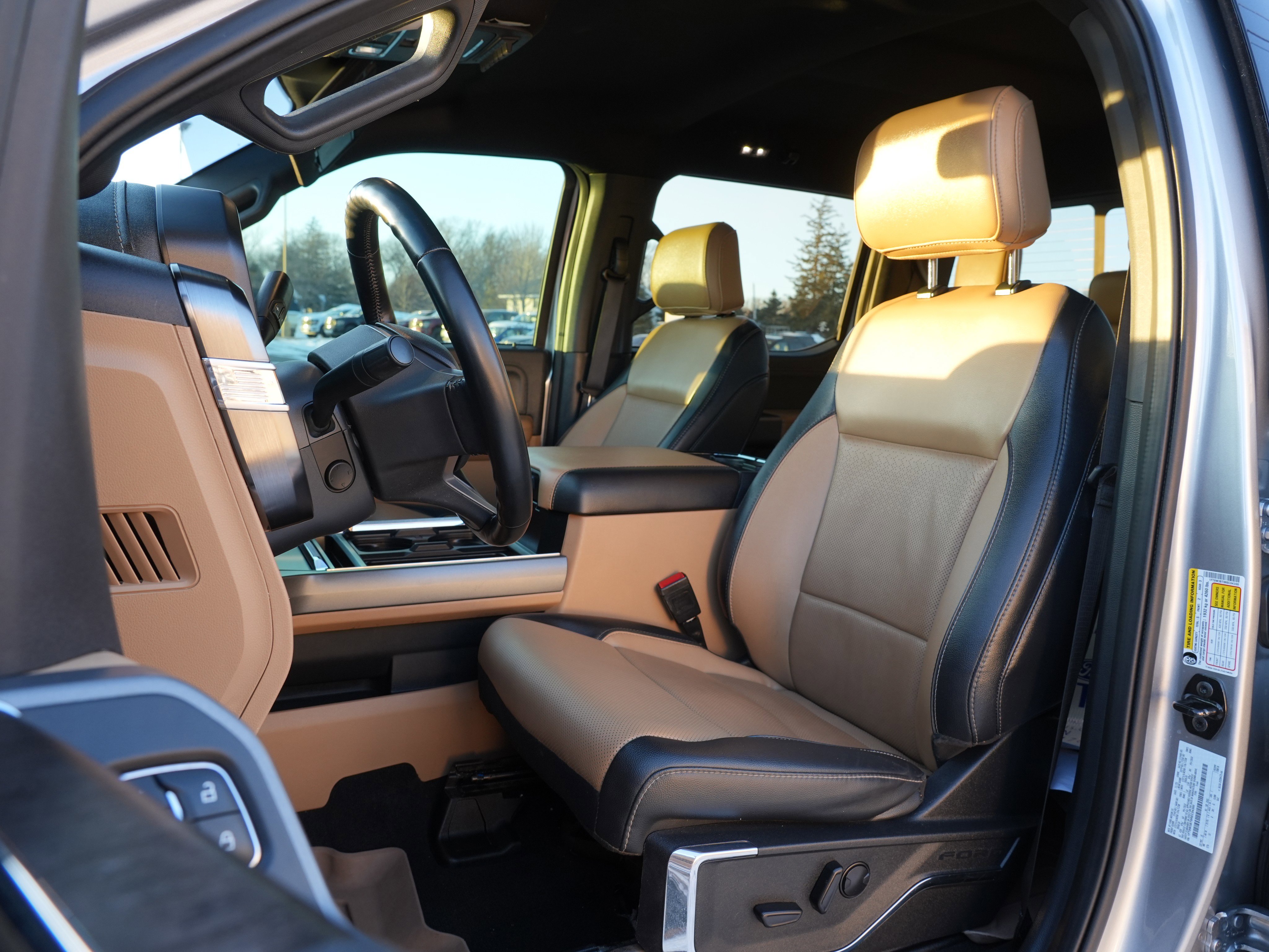 Used 2024 Ford F350 Lariat w/ Black Appearance Package image 14