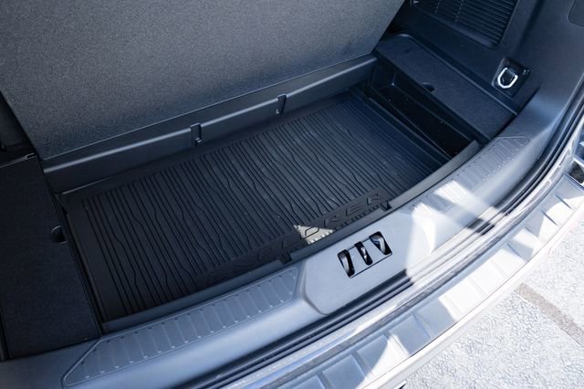 Used 2023 Ford Explorer Platinum w/ Technology Package image 32