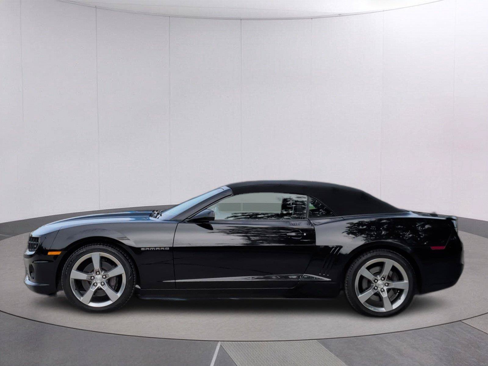 Used 2011 Chevrolet Camaro SS w/ RS Package RWD image 2