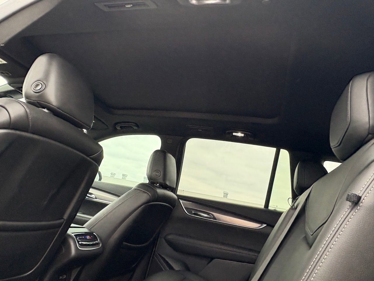 Used 2021 Cadillac XT6 Luxury image 33