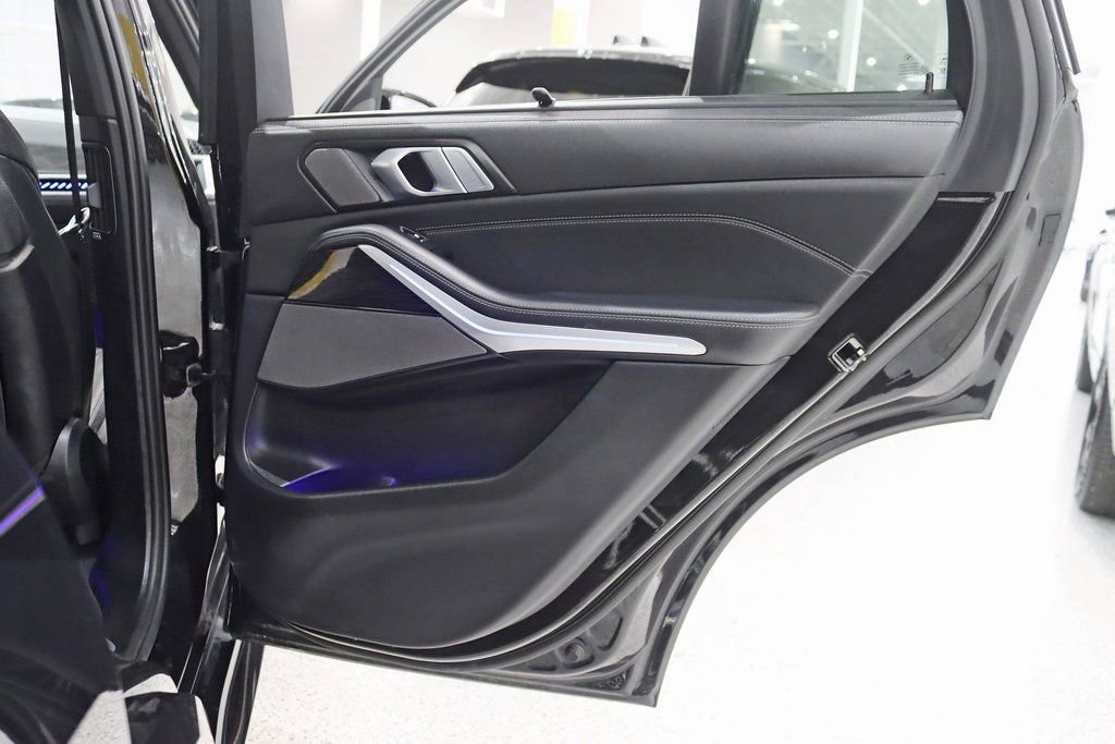 Used 2024 BMW X5 M60i image 42