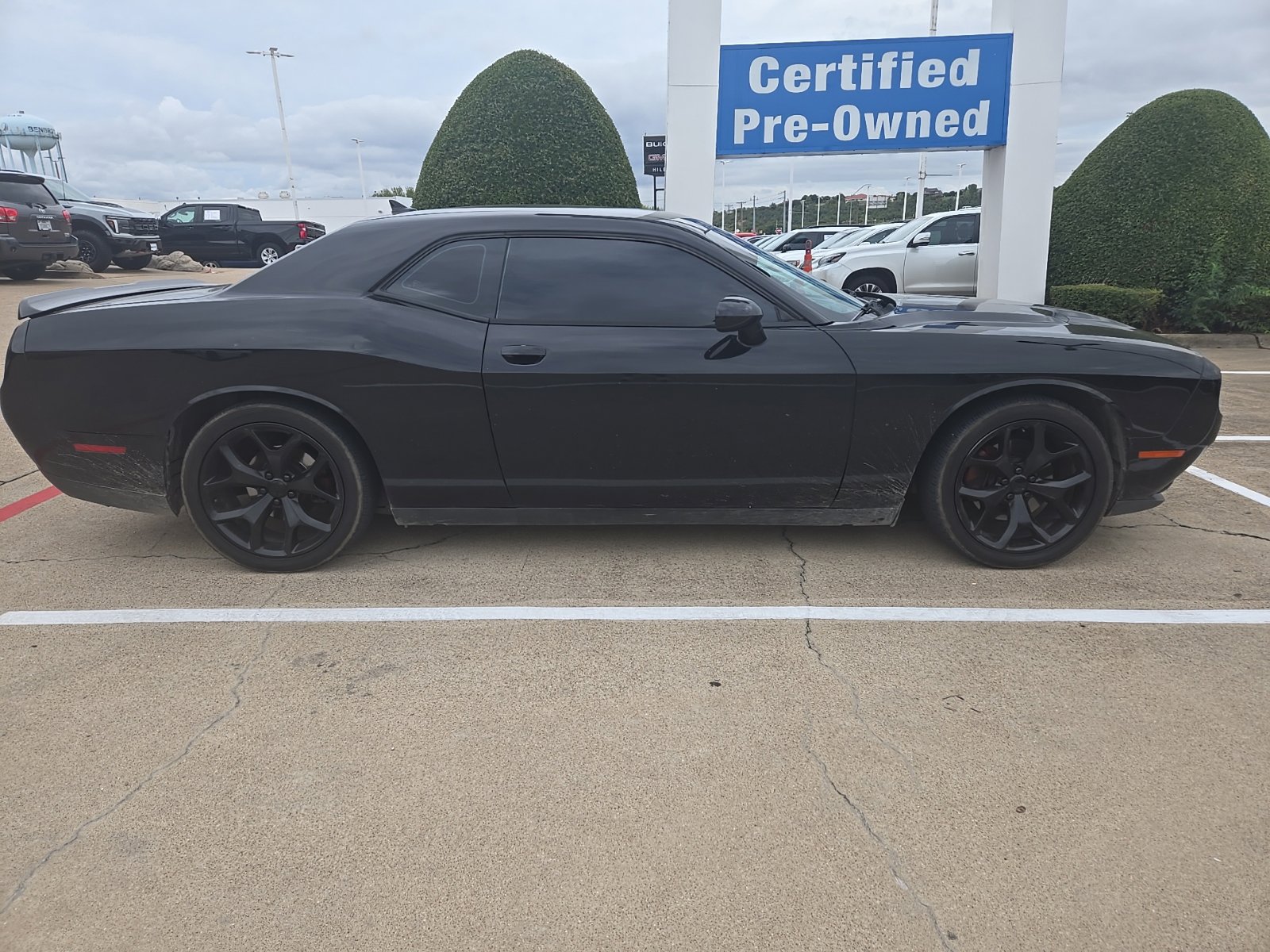Used 2016 Dodge Challenger SXT Plus RWD image 4