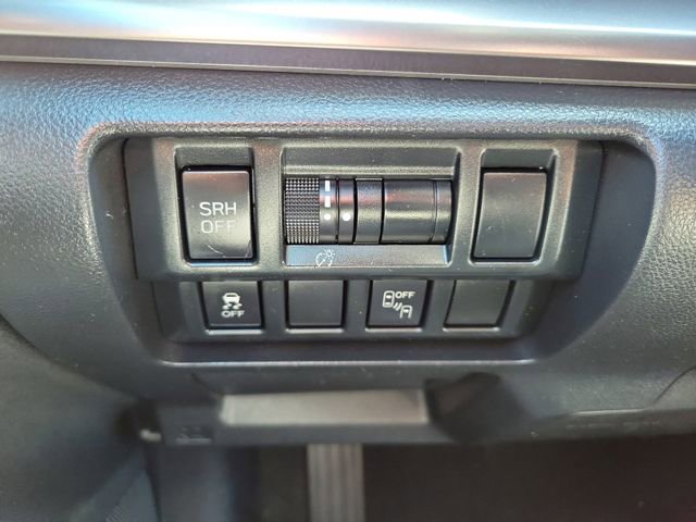 Used 2018 Subaru Crosstrek 2.0i Limited image 25