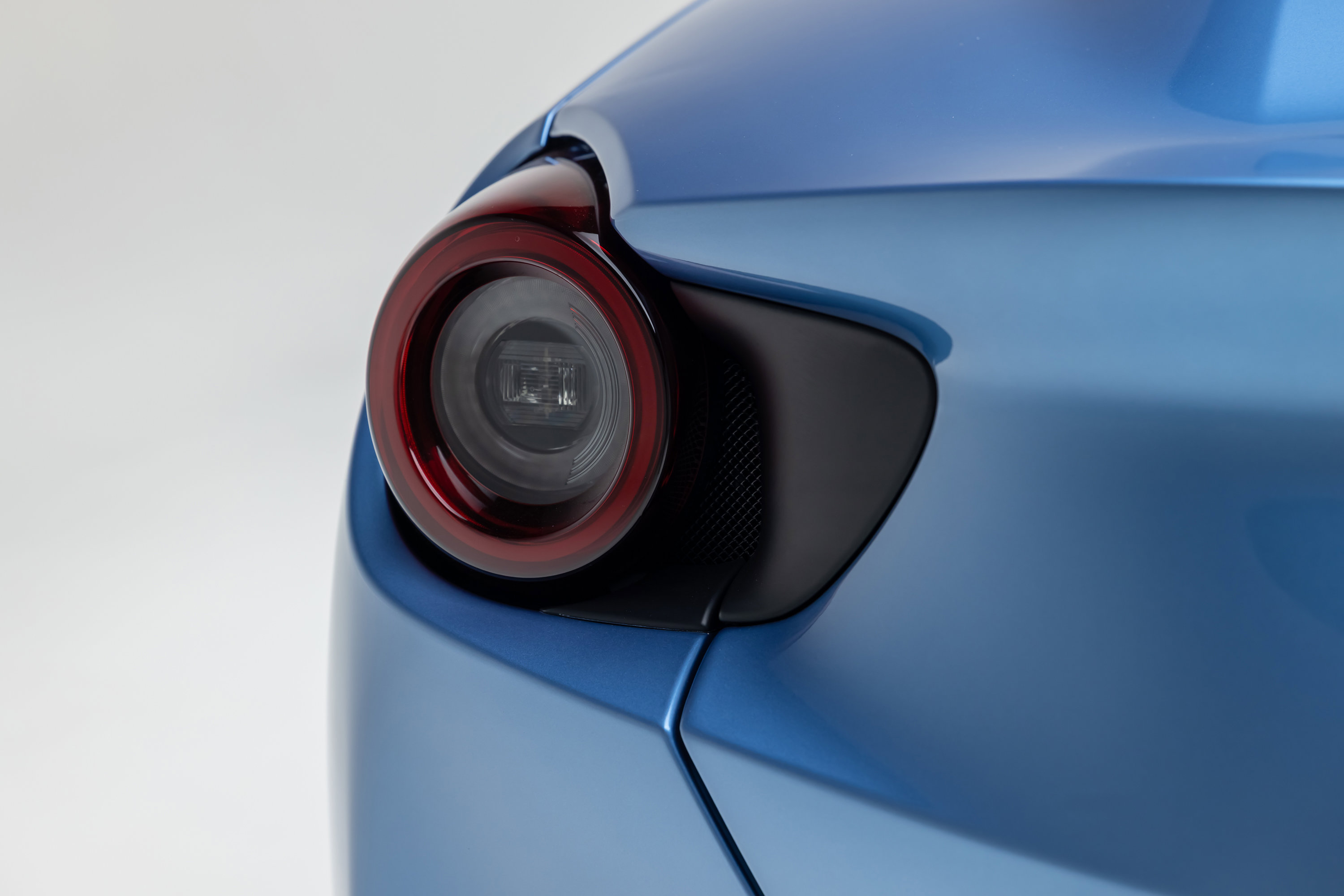 Certified 2020 Ferrari Portofino RWD image 24