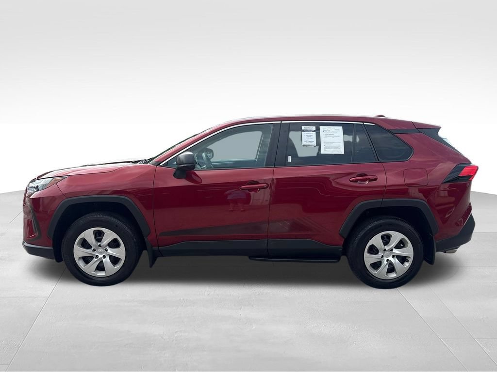 Used 2024 Toyota RAV4 LE AWD/4WD image 3
