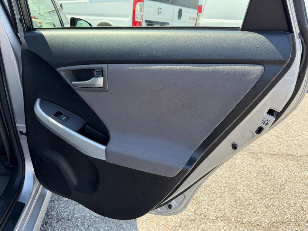 Used 2013 Toyota Prius Two image 32