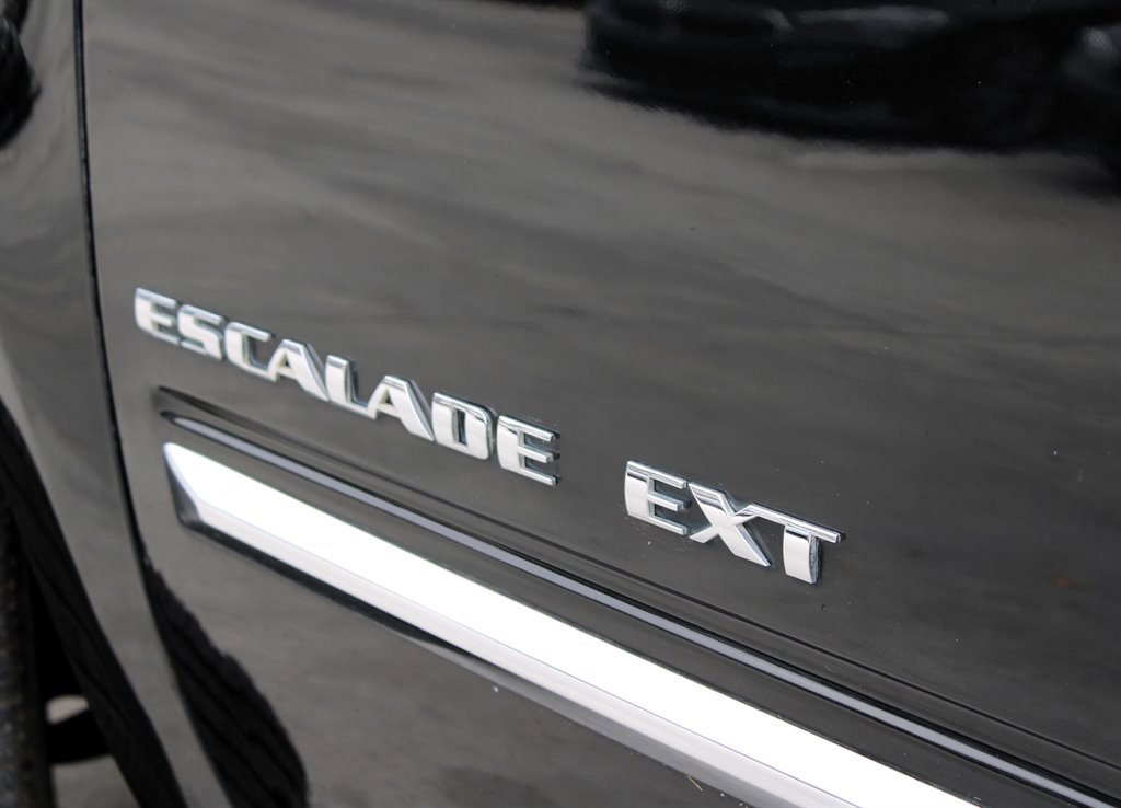 Used 2007 Cadillac Escalade EXT w/ Information Package image 10