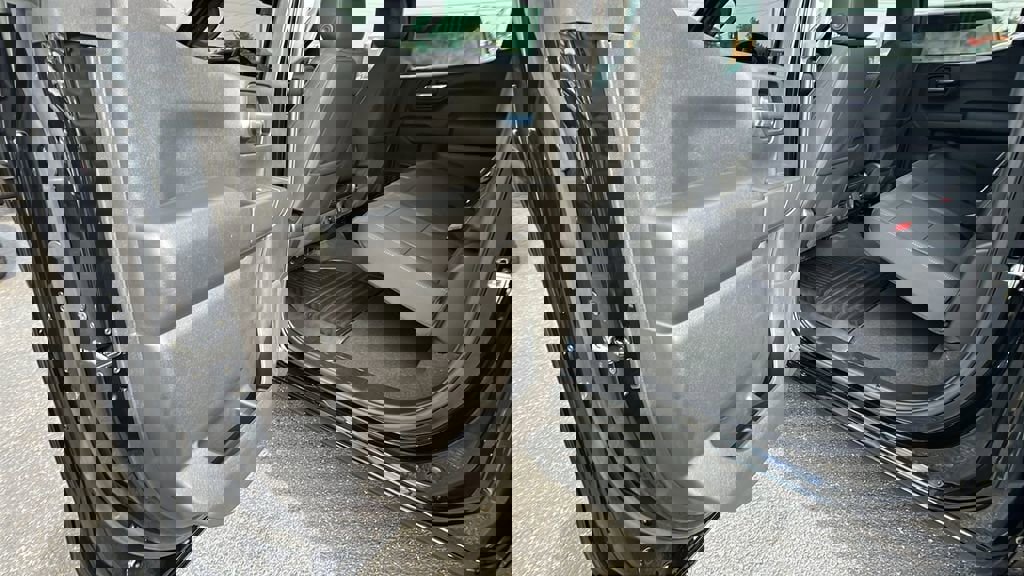 New 2025 Chevrolet Silverado 1500 Custom image 14