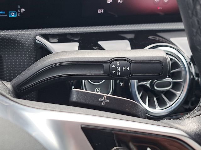 Used 2025 Mercedes-Benz CLA 250 4MATIC image 30